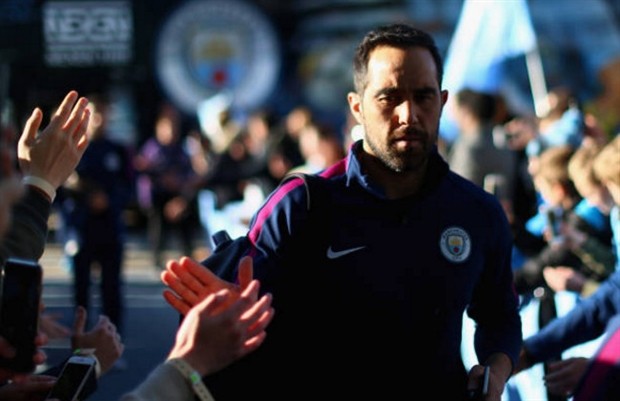 Fan Man City càng háo hức, Guaridola và các học trò càng lo  - Bóng Đá