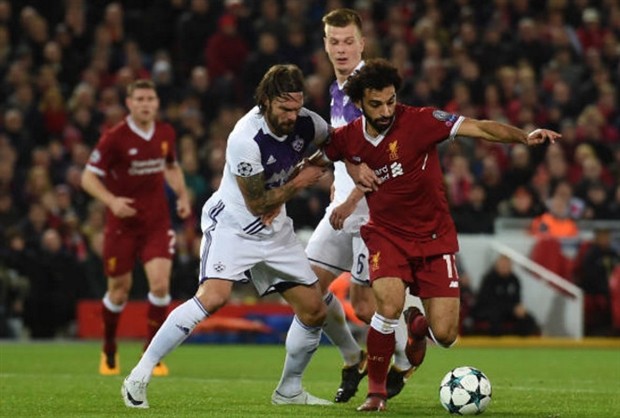 Klopp chẳng thể cười nổi khi Liverpool gặp khó trước Maribor - Bóng Đá