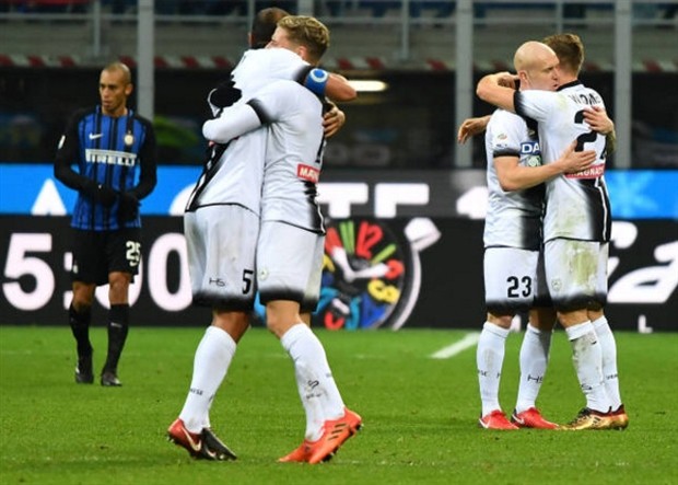 Icardi ôm đầu, Spalletti vô cảm trước cú sốc Udinese - Bóng Đá