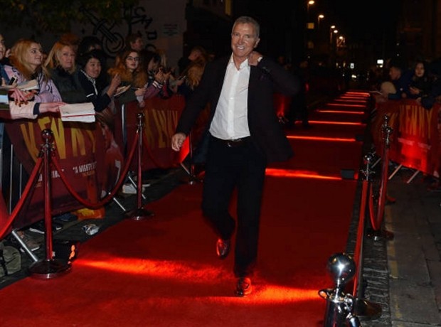 Nhiều thế hệ ngôi sao của Liverpool hội tụ chúc mừng King Dalglish - Bóng Đá