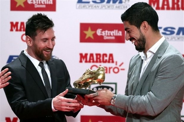 Messi rủ Suarez cùng nhau khoe Giày Vàng - Bóng Đá