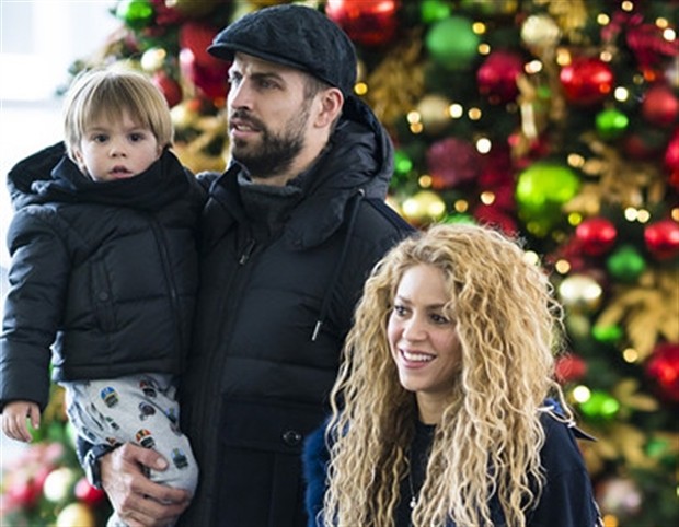 Vợ chồng Pique hạnh phúc tới Mỹ du lịch - Bóng Đá