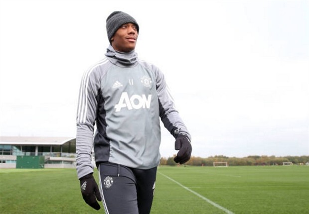 Bỏ lại nghi án chấn thương, Rashford tươi như hoa trên sân tập của Man Utd - Bóng Đá