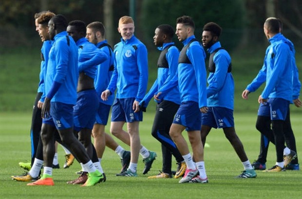 Khủng hoảng chưa qua, nhưng tiếng cười đã trở lại sân tập Everton - Bóng Đá