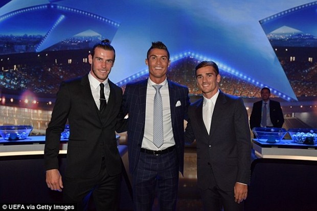 Ngoài Messi, Ronaldo từng đối đầu với những ai ở giải thưởng POTY - Bóng Đá