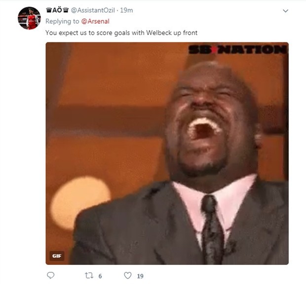 Đấu Liverpool, 'Thánh lốp' Welbeck lấy chỗ của Lacazette - Bóng Đá