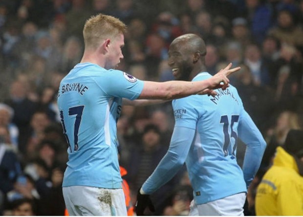 Guaridola cố gắng kìm nén niềm vui sau khi 'hủy diệt' Tottenham - Bóng Đá