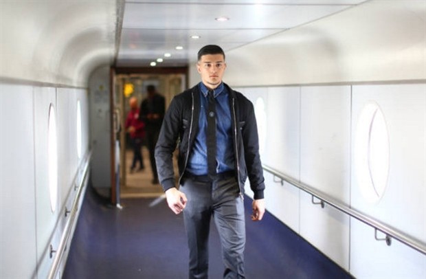 Đặt chân tới Napoli, Aguero 'khác biệt' với phần còn lại - Bóng Đá