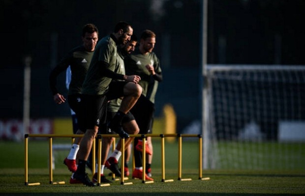 Juventus 'nặng nề' chuẩn bị cho ngày tái đấu với Barcelona - Bóng Đá