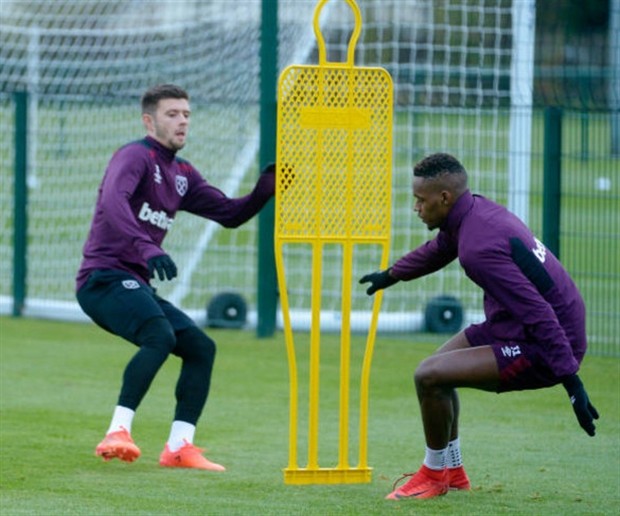 Bộ sậu của Moyes chính thức 'khuấy đảo' sân tập West Ham - Bóng Đá