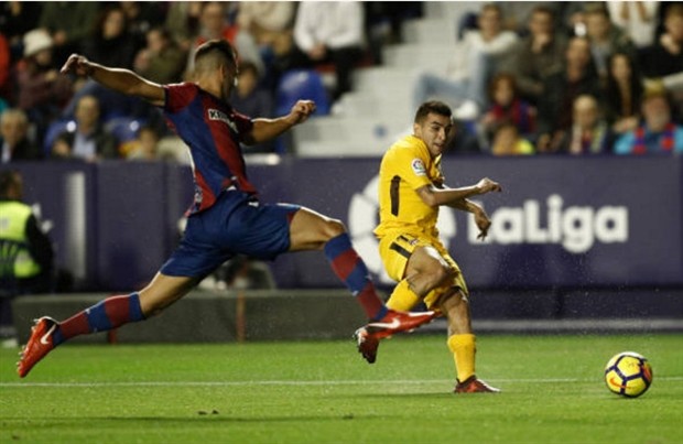 Thắng '5 sao', Atletico tái lập kỷ lục trong mùa giải từng lập cú đúp - Bóng Đá