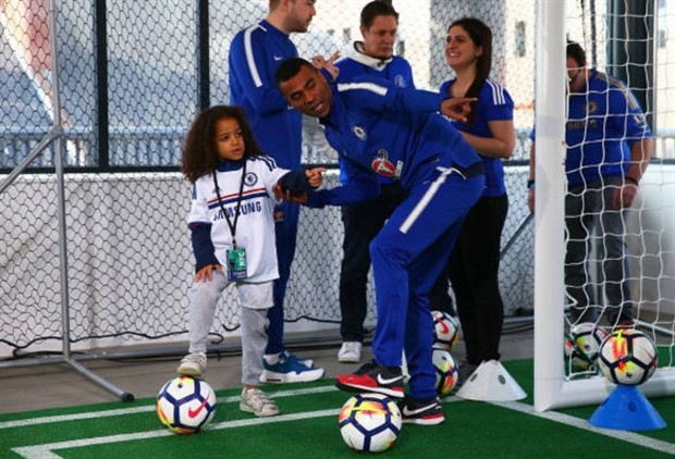 Cole và Essien giúp Chelsea khuấy đảo bầu không khí tại New York - Bóng Đá