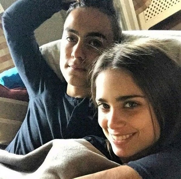 Dybala vừa than cô đơn, bạn gái đã vội bay sang Turin - Bóng Đá