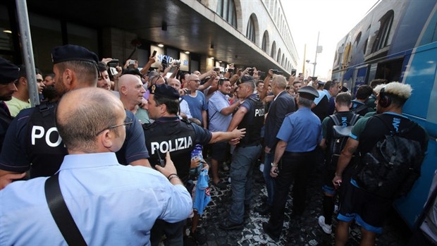 Napoli cực ngầu theo chân Ancelotti tiến đánh thành Rome - Bóng Đá