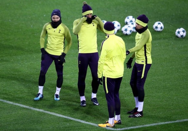Bỏ lại nỗi đau Derby, Tottenham giờ chỉ biết có Dortmund - Bóng Đá