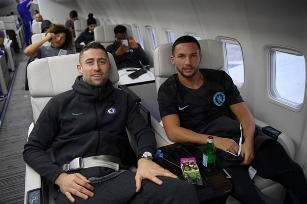 Morata bị đồng đội chơi khăm trong lúc lên đường sang Azerbaijan - Bóng Đá