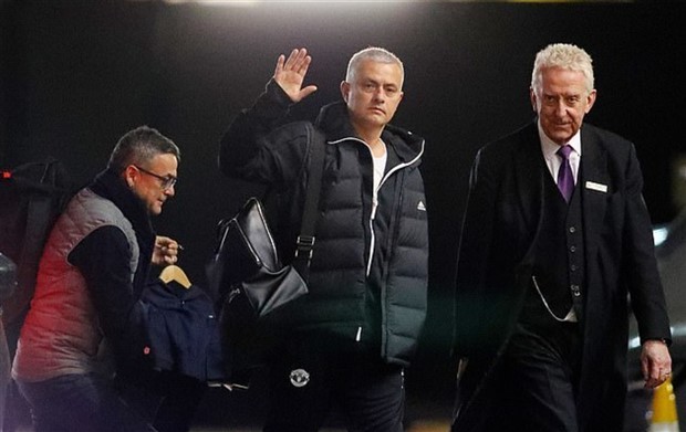 Mourinho bí mật 'hẹn hò' với cựu HLV của V-League - Bóng Đá
