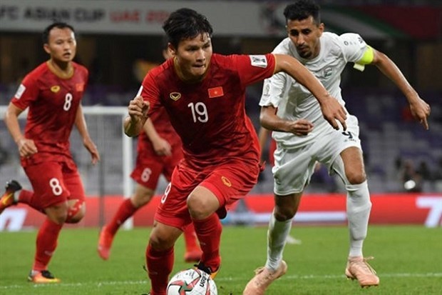 Van Nistelrooy khoe éo '7 đội' siêu chất - Bóng Đá