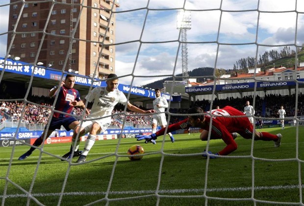 Courtois - Bom xịt đáng thất vọng nhất lịch sử Real - Bóng Đá