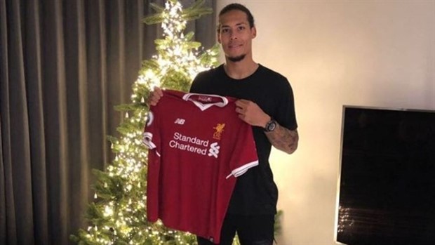 Ngày này năm xưa, Van Dijk 'đốt tiền' của Liverpool - Bóng Đá