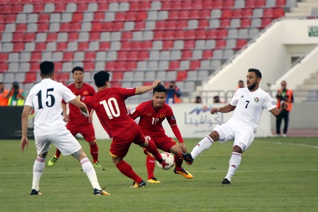 Dàn tuyển thủ Việt Nam hóa “soái ca xứ Ả Rập” - Bóng Đá