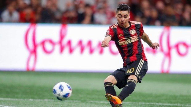 Sốc: 2 tiếng, ký hợp đồng với 22 cầu thủ - Bóng Đá