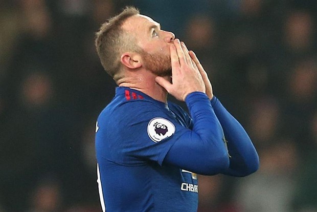 Ngày này năm xưa: Rooney chính thức phá kỷ lục của Sir Bobby Charlton - Bóng Đá