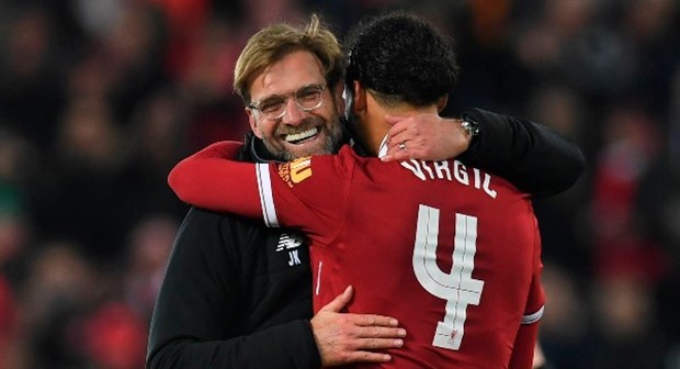 Ngày này năm xưa, Van Dijk 'đốt tiền' của Liverpool - Bóng Đá