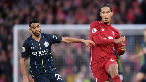 Có Van Dijk, hàng thủ của Liverpool đã thay đổi 'chóng mặt' thế nào? - Bóng Đá
