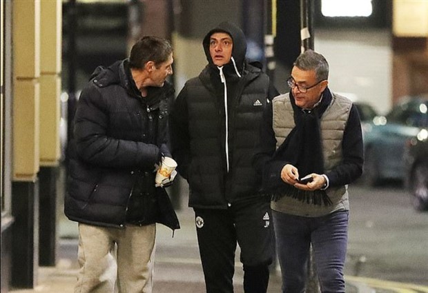 Mourinho bí mật 'hẹn hò' với cựu HLV của V-League - Bóng Đá