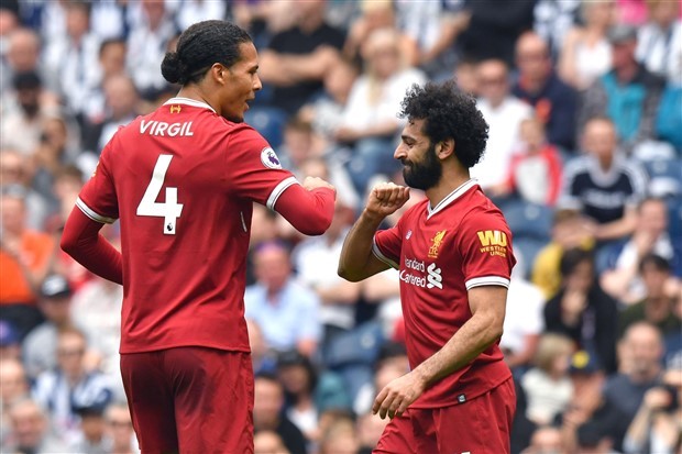 Ngày này năm xưa, Van Dijk 'đốt tiền' của Liverpool - Bóng Đá