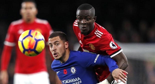 CĐV bấn loạn vì 'xe lạ' tới Anfield - Bóng Đá