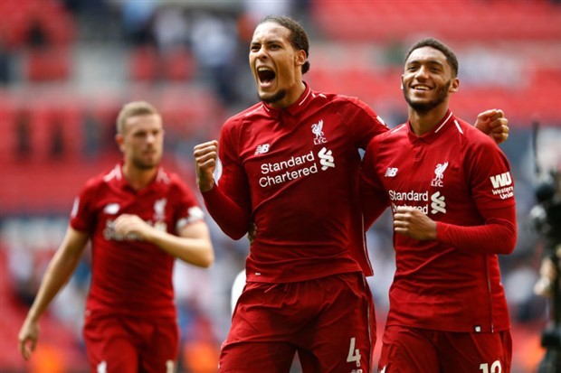 Ngày này năm xưa, Van Dijk 'đốt tiền' của Liverpool - Bóng Đá