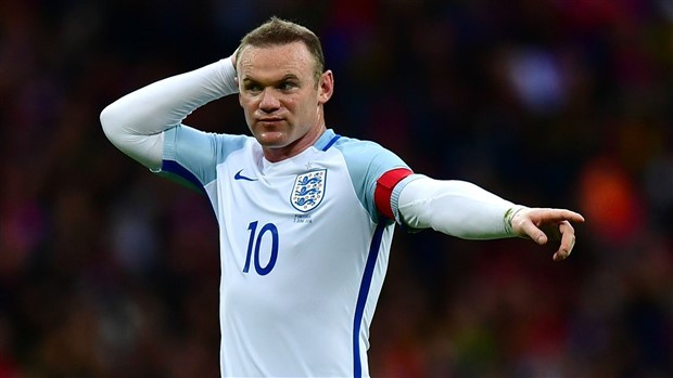 Ngày này năm xưa: Rooney chính thức phá kỷ lục của Sir Bobby Charlton - Bóng Đá