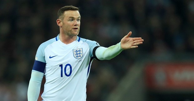 Ngày này năm xưa: Rooney chính thức phá kỷ lục của Sir Bobby Charlton - Bóng Đá