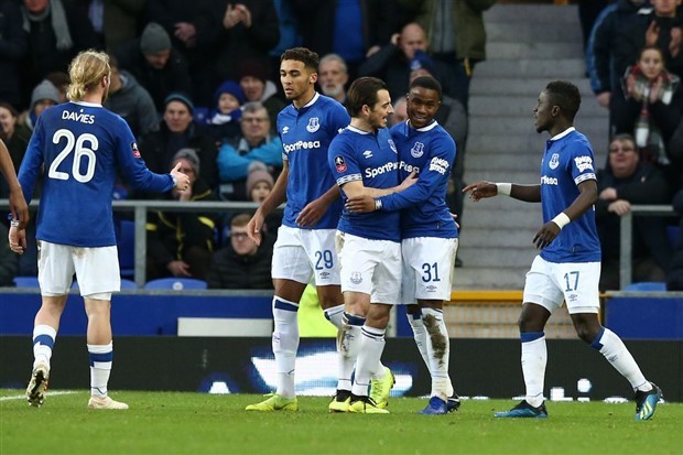 Trong cả năm 2018, Man City hay Liverpool đỉnh hơn? - Bóng Đá