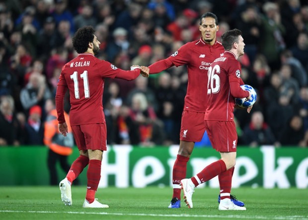 Ngày này năm xưa, Van Dijk 'đốt tiền' của Liverpool - Bóng Đá