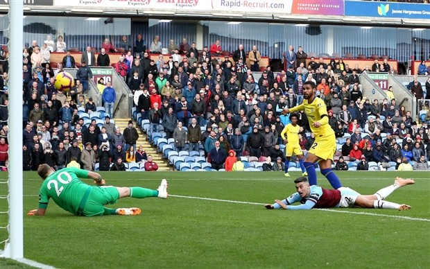 Chuyên gia Sky Sports 'hứng gạch' vì khen Mourinho - Bóng Đá
