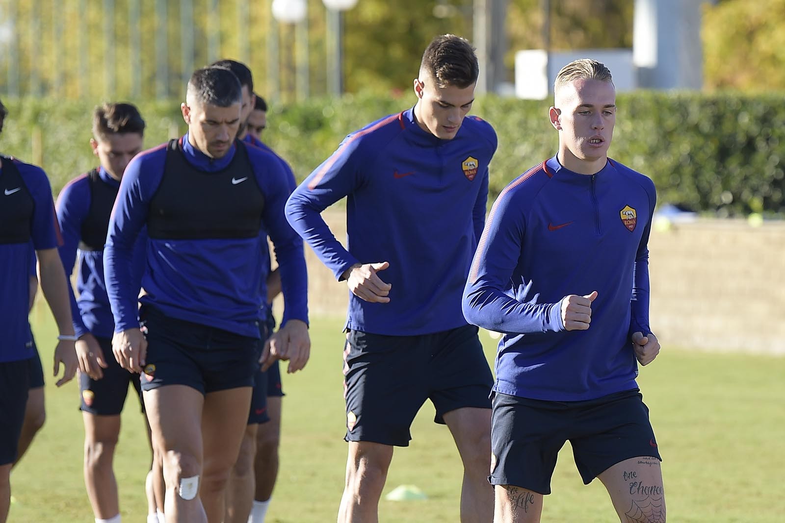 Tích cực tập luyên, tân binh triển vọng nhất Roma chuẩn bị ra mắt - Bóng Đá
