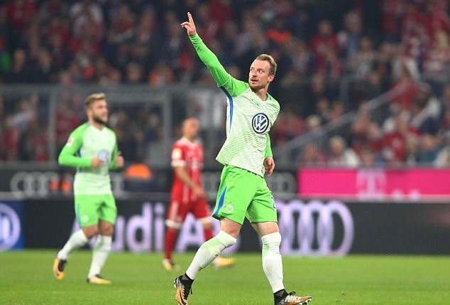 Sao Bayern Munich gạt sầu, quẩy tưng bừng trong lễ hội bia - Bóng Đá