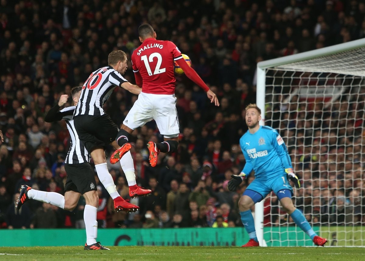 Đối thoại Jose Mourinho: Vấn đề của Mkhitaryan là gì? - Bóng Đá