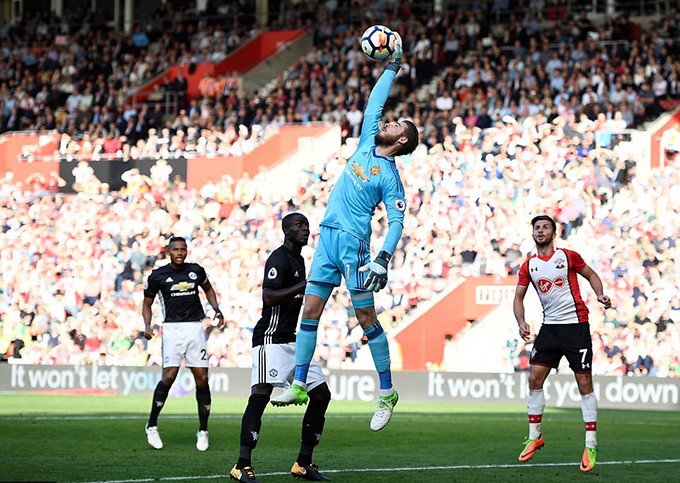 Sợ Real, Man Utd lo 'trói chân' David de Gea - Bóng Đá