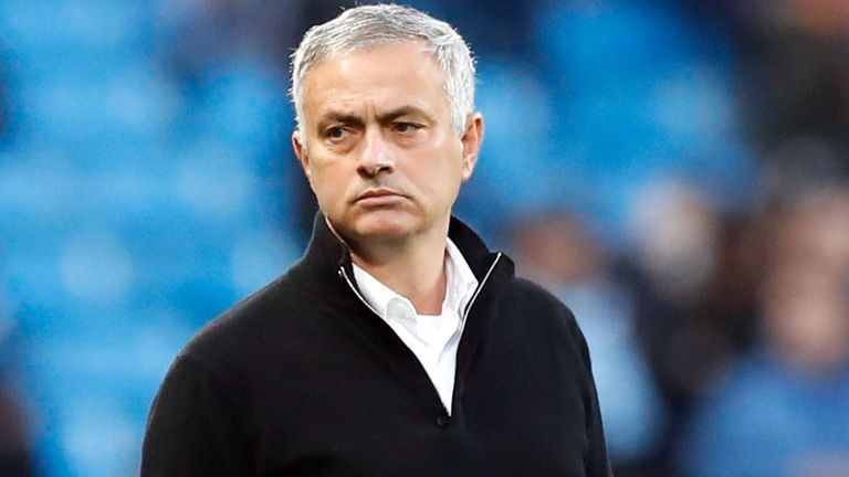 Điểm tin tối 16/11: Mourinho lộ mục tiêu mua sắm;  - Bóng Đá