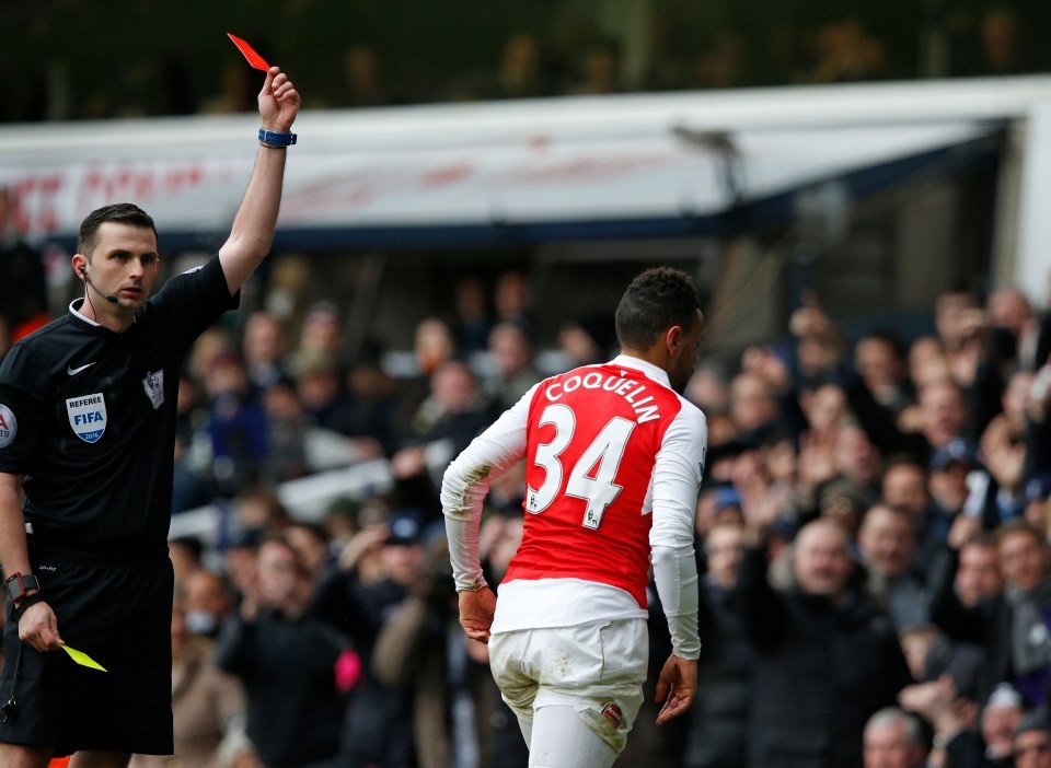 'Hung thần' cầm còi, Arsenal khó cản Chelsea? - Bóng Đá