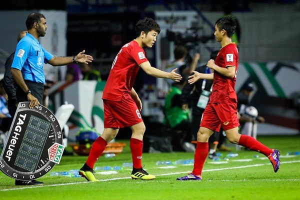 Xuân Trường tiếc nuối khi Văn Toàn bỏ lỡ cơ hội sút tung lưới Nhật Bản - Bóng Đá