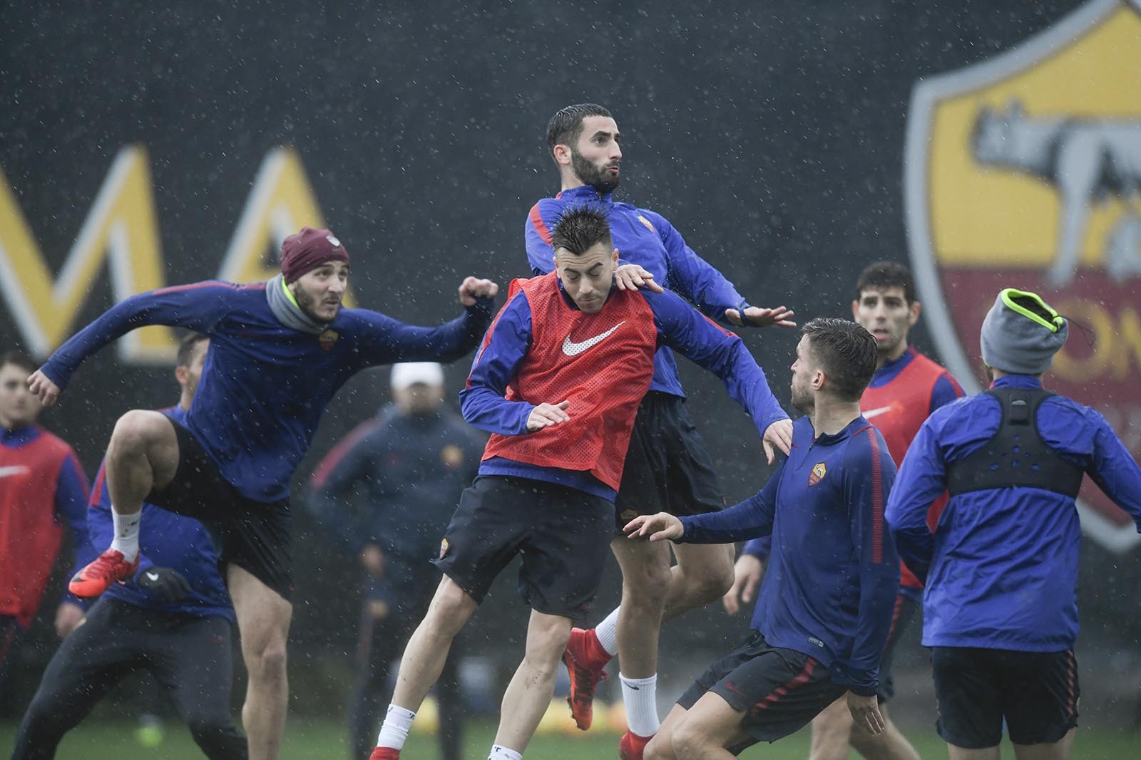 Hiểm họa năm mới, Roma 'back-to-back' Sampdoria - Bóng Đá