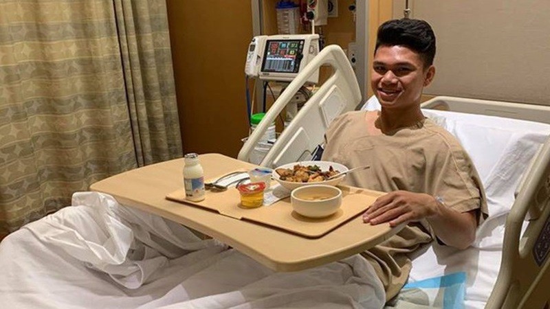 Ăn mừng Văn Đức ghi bàn, sao U23 Việt Nam suýt tái phát chấn thương - Bóng Đá
