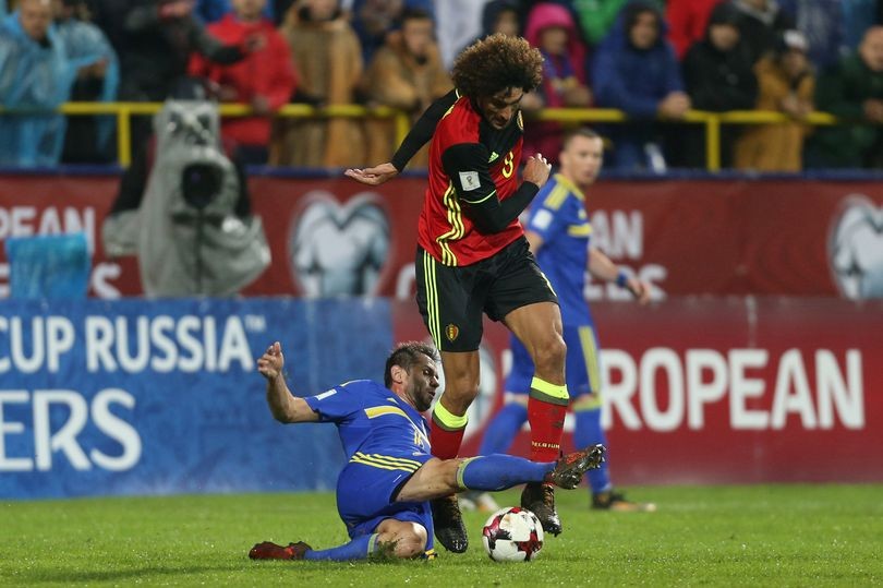 NÓNG: Fellaini chấn thương nặng, M.U nguy to - Bóng Đá