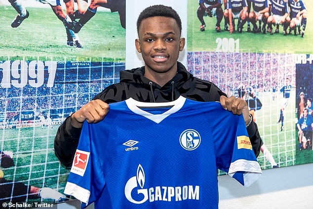 CHÍNH THỨC! Man City lại 'chảy máu tài năng', một Sancho nữa cập bến Bundesliga - Bóng Đá
