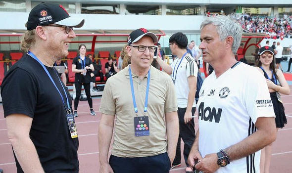Xong! BLĐ Man Utd đáp lời yêu cầu chuyển nhượng của Mourinho - Bóng Đá